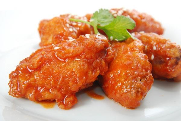 Куринные крылья в соусе кимчи